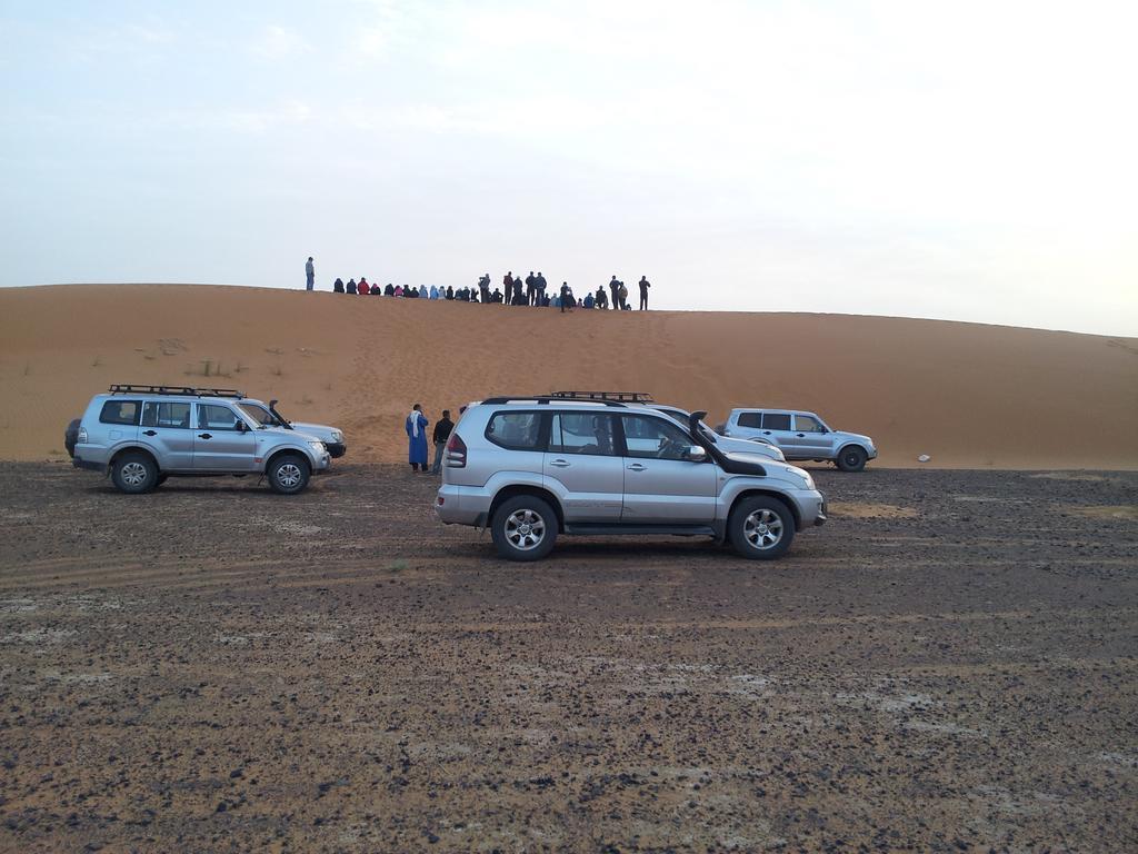 Bivouac Erg Znaigui Hotel Merzouga Eksteriør billede