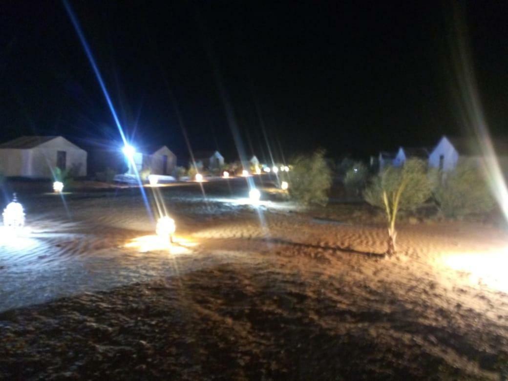 Bivouac Erg Znaigui Hotel Merzouga Eksteriør billede