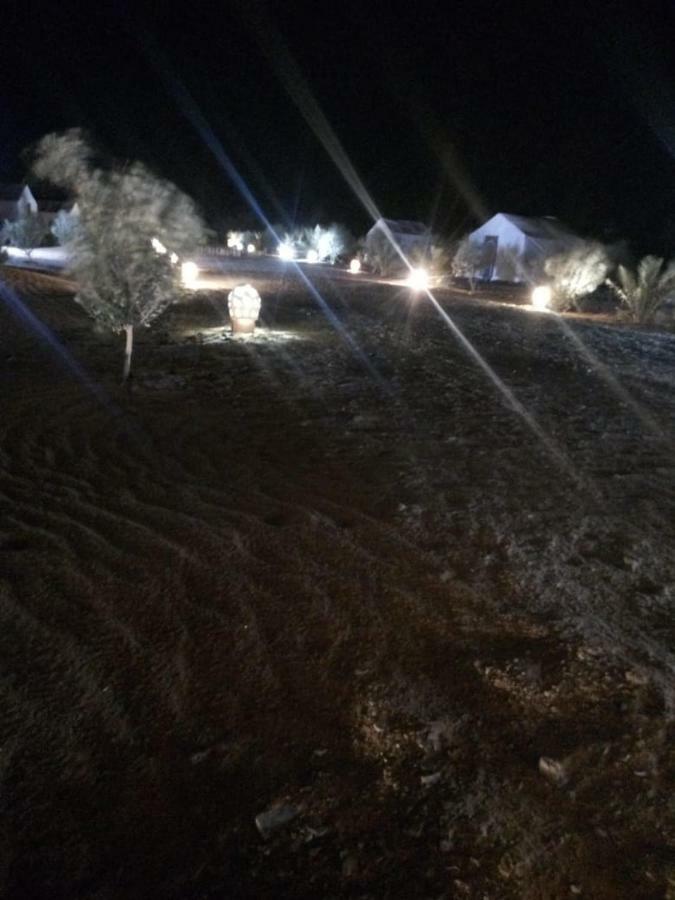 Bivouac Erg Znaigui Hotel Merzouga Eksteriør billede