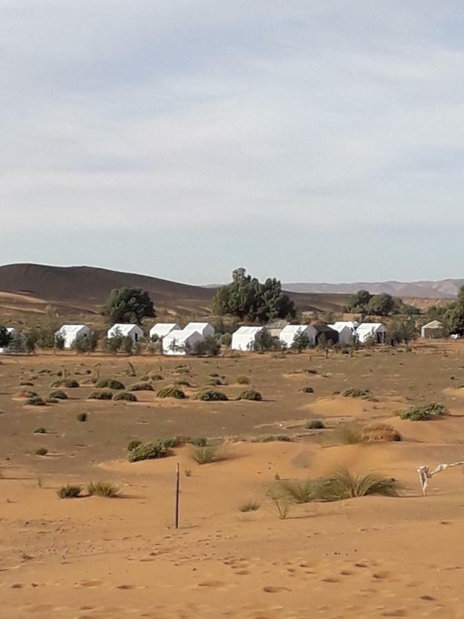 Bivouac Erg Znaigui Hotel Merzouga Eksteriør billede