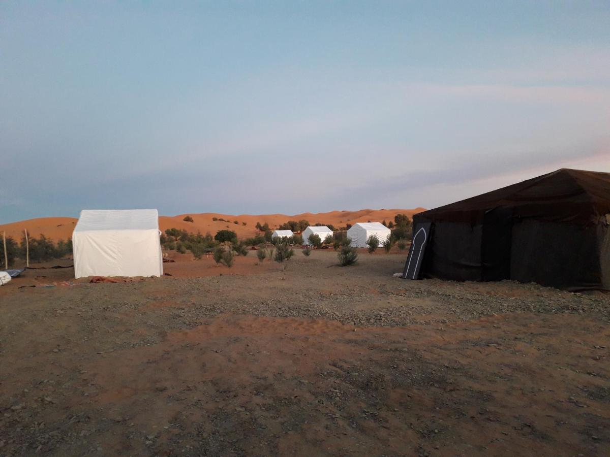 Bivouac Erg Znaigui Hotel Merzouga Eksteriør billede